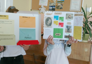 Uczniowie klasy 5a, w ramach utrwalenia wiadomości o lekturze ,,W pustyni i w puszczy" H.Sienkiewicza, przygotowali lapbooki.
