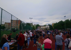 Uczestnicy Pikniku Rodzinnego S.P.6