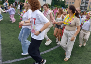 Uczestnicy Pikniku Rodzinnego S.P.6