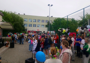 Uczestnicy Pikniku Rodzinnego S.P.6