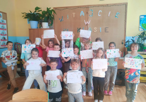 Prace uczniów wykonywane w Dniu Kropki.