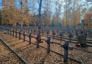 Uczniowie klas siódmych na wycieczce w Warszawie.