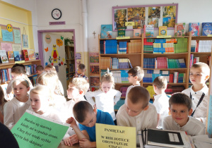 Pasowanie na czytelników biblioteki szkolnej.
