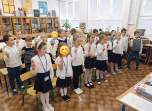 UROCZYSTOŚĆ PASOWANIA PIERWSZOKLASISTÓW NA CZYTELNIKÓW BIBLIOTEKI SZKOLNEJ.