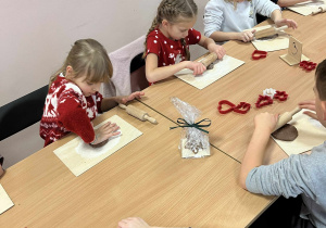 Dzieci z klasy 2a i 2b w Kłóbce.