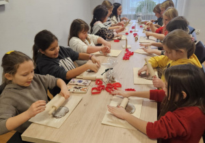 Dzieci z klasy 2a i 2b w Kłóbce.