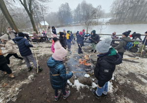 Dzieci z klasy 2a i 2b w Kłóbce.