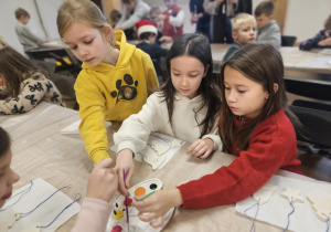 Dzieci z klasy 2a i 2b w Kłóbce.