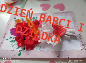 Prace plastyczne wykonane z okazji Dnia Babci i Dziadka.