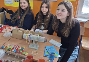 Kiermasz przygotowany przez uczniów i rodziców naszej szkoły.