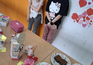 Kiermasz przygotowany przez uczniów i rodziców naszej szkoły.