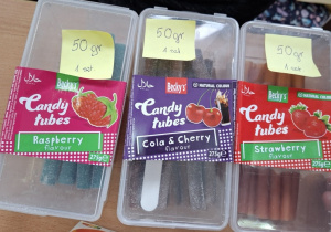 Kiermasz przygotowany przez uczniów i rodziców naszej szkoły.