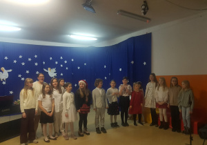 Uczestnicy koncertu kolęd i pastorałek.