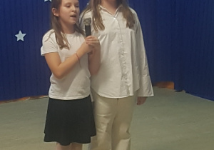 Uczestnicy koncertu kolęd i pastorałek.