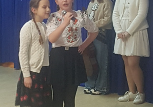 Uczestnicy koncertu kolęd i pastorałek.