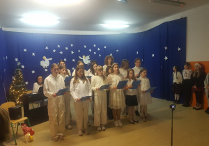 Uczestnicy koncertu kolęd i pastorałek.