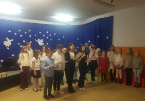 Uczestnicy koncertu kolęd i pastorałek.