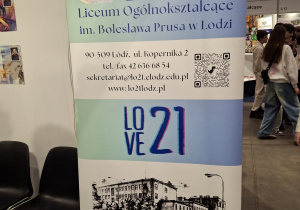 Uczniowie klas ósmych na Targach Edukacyjnych.