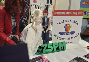 Uczniowie klas ósmych na Targach Edukacyjnych.