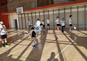 Tydzień mózgu na lekcjach wychowania fizycznego.