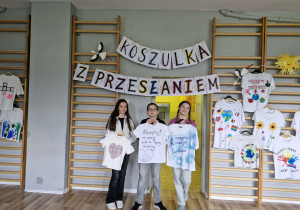 Ubierz się w dobre słowa – koszulka z przesłaniem.